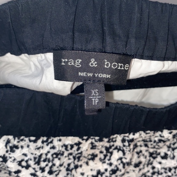 Rag & Bone off the shoulders Flavia Top in Black Floral - Picture 5 of 13